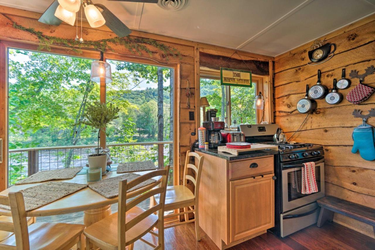 Adirondack Mountains Cottage Near Gore Mountain! Warrensburg Exterior photo